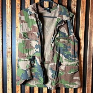 Camo Utility Vest | Zip Front | Size M